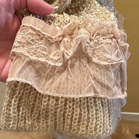 Gorgeous Beige Ruffled Knit Cardigan Sweater Mid-Thigh Boho Fringe Open Front - Picture 9 of 11